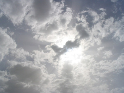 Durante a tarde desta quarta-feira, em Três Lagoas, deve ser de aberturas de sol, chuva isolada e nuvens variando a nublado - ocnet.com.br