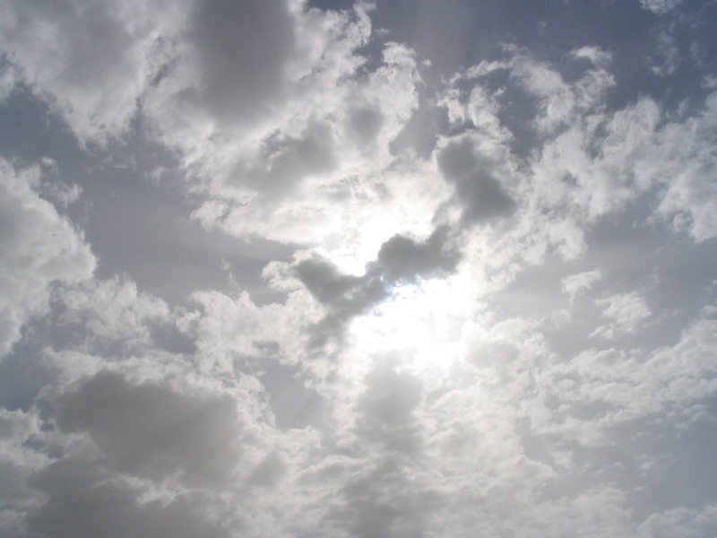 Durante a tarde desta quarta-feira, em Três Lagoas, deve ser de aberturas de sol, chuva isolada e nuvens variando a nublado - ocnet.com.br