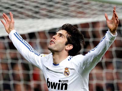 Kaká, que não veste a camisa da Seleção desde a Copa do Mundo de 2010, foi chamado por Mano pela primeira vez - Kaká, que não veste a camisa da Seleção desde a Copa do Mundo de 2010, foi chamado por Mano pela primeira vez -