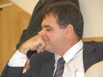 Apesar de reafirmar compromisso com a prefeita, Milan afirma que não aceitará nada de goela abaixo -