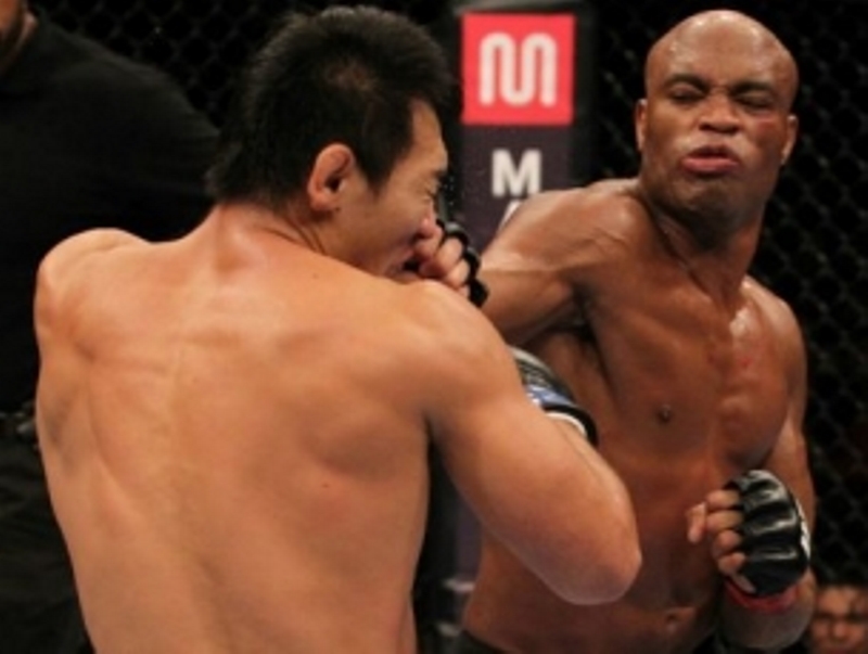 Anderson revelou a pretensão de voltar a disputar cinturão dos médios após combate com Nick Diaz no UFC 183 - Divulgação Anderson revelou a pretensão de voltar a disputar cinturão dos médios após combate com Nick Diaz no UFC 183 - Divulgação