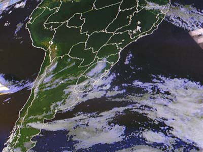 O aviso meteorológico da Cedec ressalta que também haverá possibilidades de chuva forte e queda de granizo amanhã (2), nas mesmas regiões do Estado -