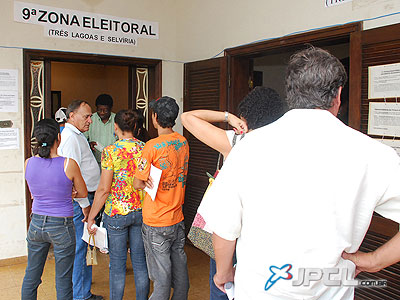 Quem deixou para última hora enfrentou fila -