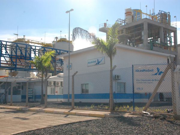 Unidade da Eka Chemicals dentro da planta da Fíbria -