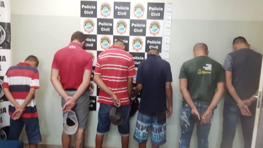 Três adolescentes foram apreendidos e três comparsas presos. - Divulgação/Polícia Civil