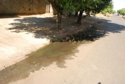 Sanesul recebe dezenas de reclamações por vazamento de esgoto -