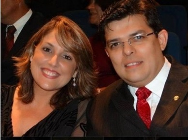 Gilmar e Andréia, durante evento social, em 2015; casal é acusado de enriquecimento ilícito  - Reprodução/Facebook