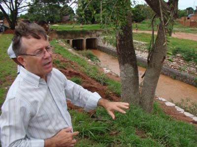 Secretário de Obras afirma que somente drenagem resolverá problema alagamentos -