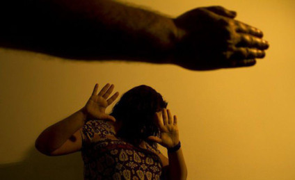 Casos de violência sexual e patrimonial dentro do casamento também são menosprezados, segundo a assistente social - Arquivo/Agência Brasil