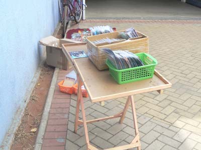 Somente na última semana eles apreenderam 300 cópias não autorizadas (CD?s e DVD?s) -