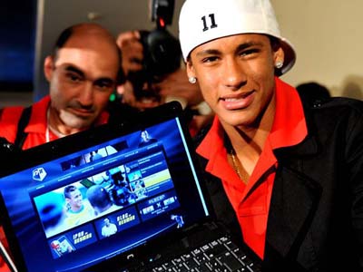 Neymar lança site oficial em evento em São Paulo -