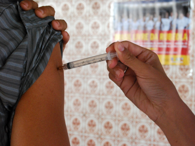 A vacina protege contra a gripe sazonal e H1N1 -