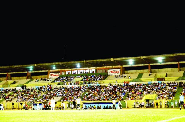 Torcedores estariam entrando sem ingresso nas partidas do Carcará -