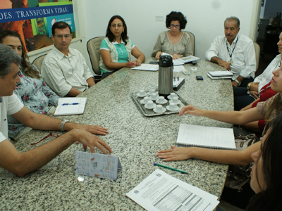 Na manhã de ontem, membros da comissão estiveram reunidos com a prefeita -