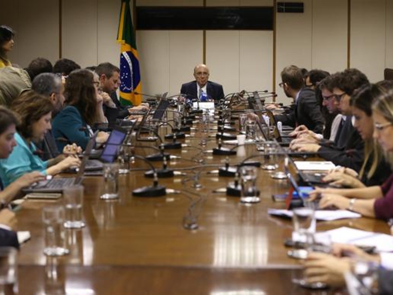 Ministro Henrique Meirelles em entrevista após café da manhã com jornalistas  - Antonio Cruz/ Agência Brasil