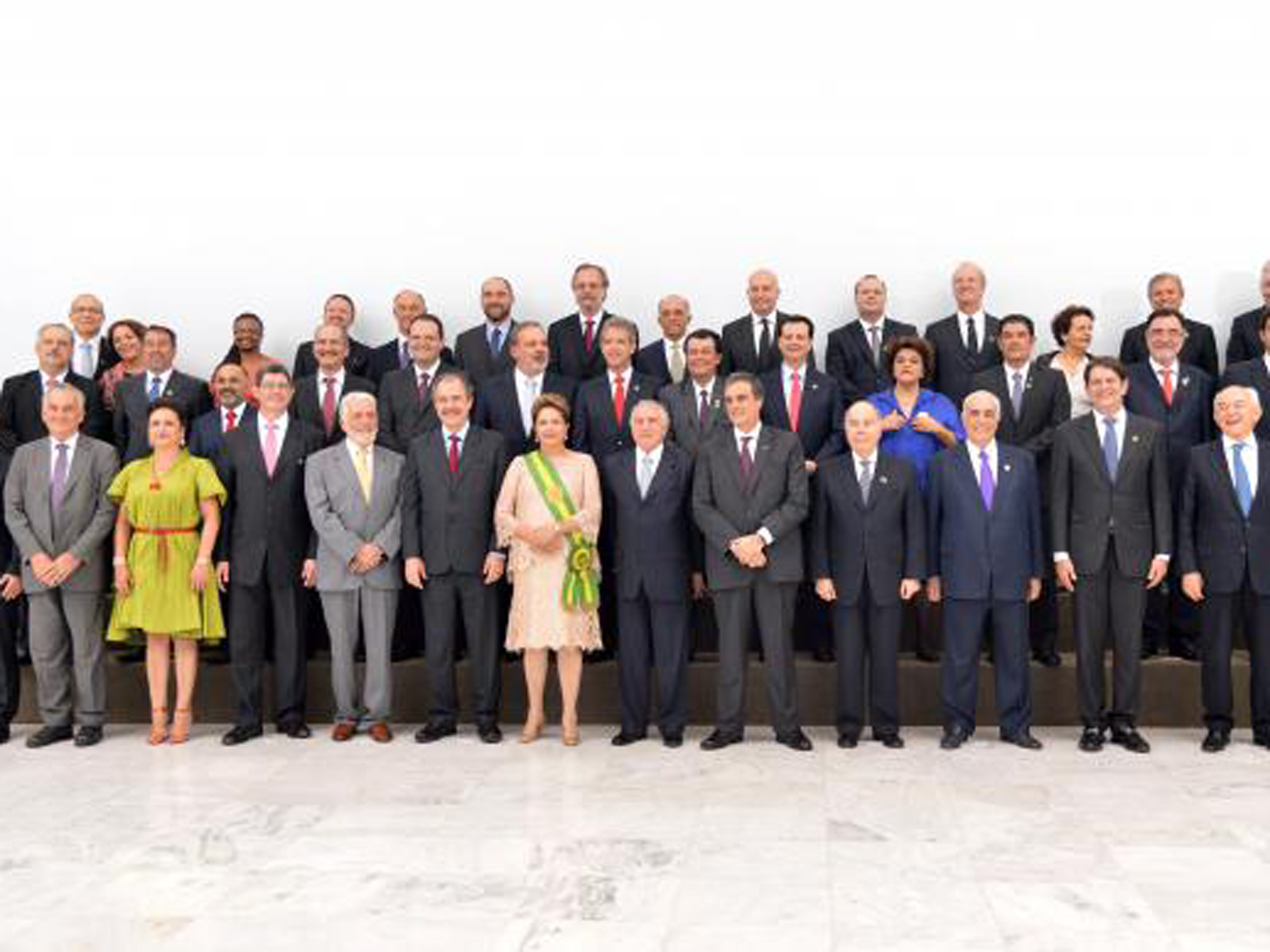 Foto oficial da presidenta Dilma Rousseff e os ministros empossados para o segundo mandato - Wilson Dias/Agência Brasil