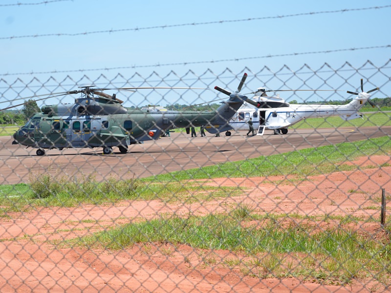 Aviões da Força Aérea estão posicionados no aeroporto de Três Lagoas - Claudio Pereira/JP