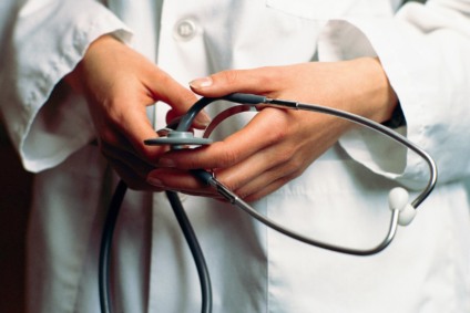 Editais sempre abrem chamadas primeiramente para médicos com registro no Brasil - Divulgação
