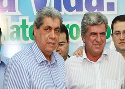 Puccinelli ao lado do prefeito Robinho Samara -