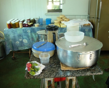 Alimentos produzidos por assentados do Pontal do Faia -