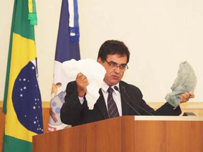 Vereador sugeriu o uso das sacolas ecológicas -