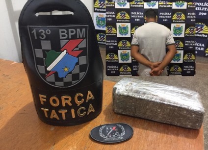 Homem foi encaminhado para a delegacia e responderá pelo crime de tráfico de drogas - 13º BPM Paranaíba/Reprodução