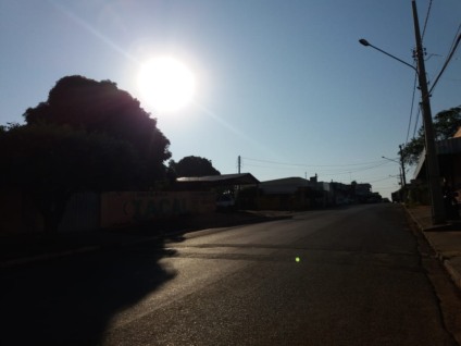 A temperatura máxima em Paranaíba pode chegar a 32º, com pico de calor às 14h - Alex Santos