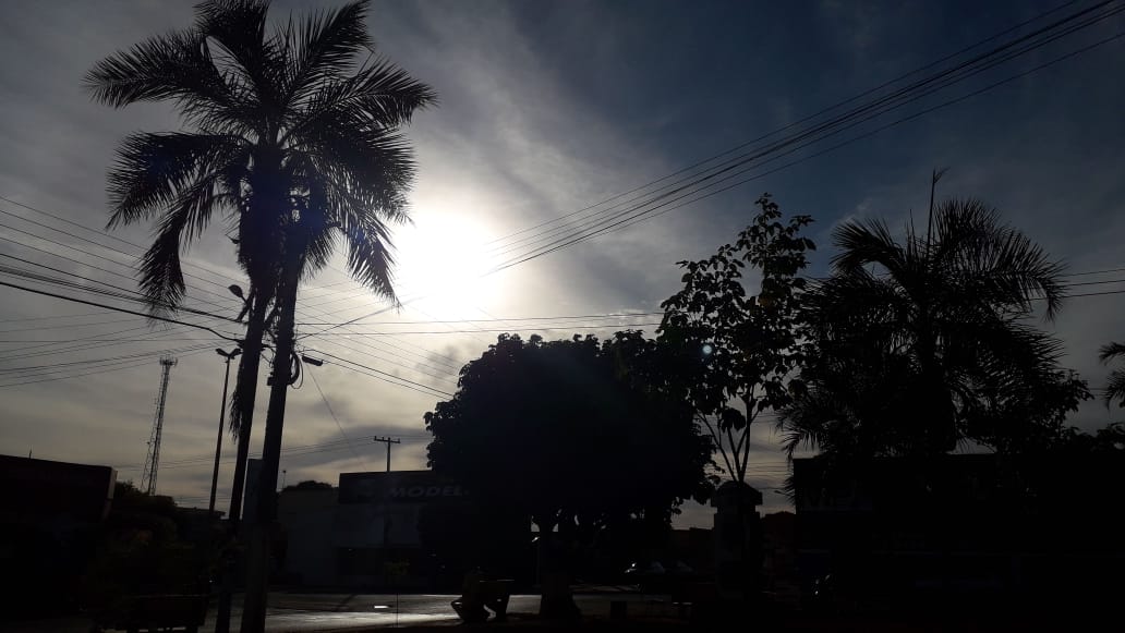 A frente fria chega a Mato Grosso do Sul nesta quinta-feira (25) e deve provocar chuvas isoladas - Talita Matsushita