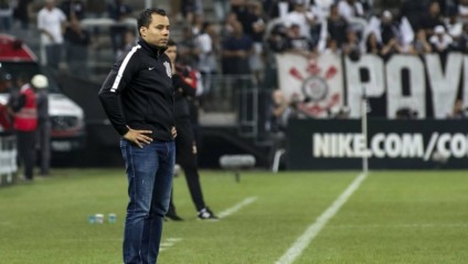 Jair Ventura está ameaçado no cargo após quatro derrotas - Divulgação