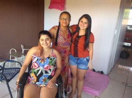 Irmãs se preparam para o almoço beneficente, no domingo - Arquivo pessoal
