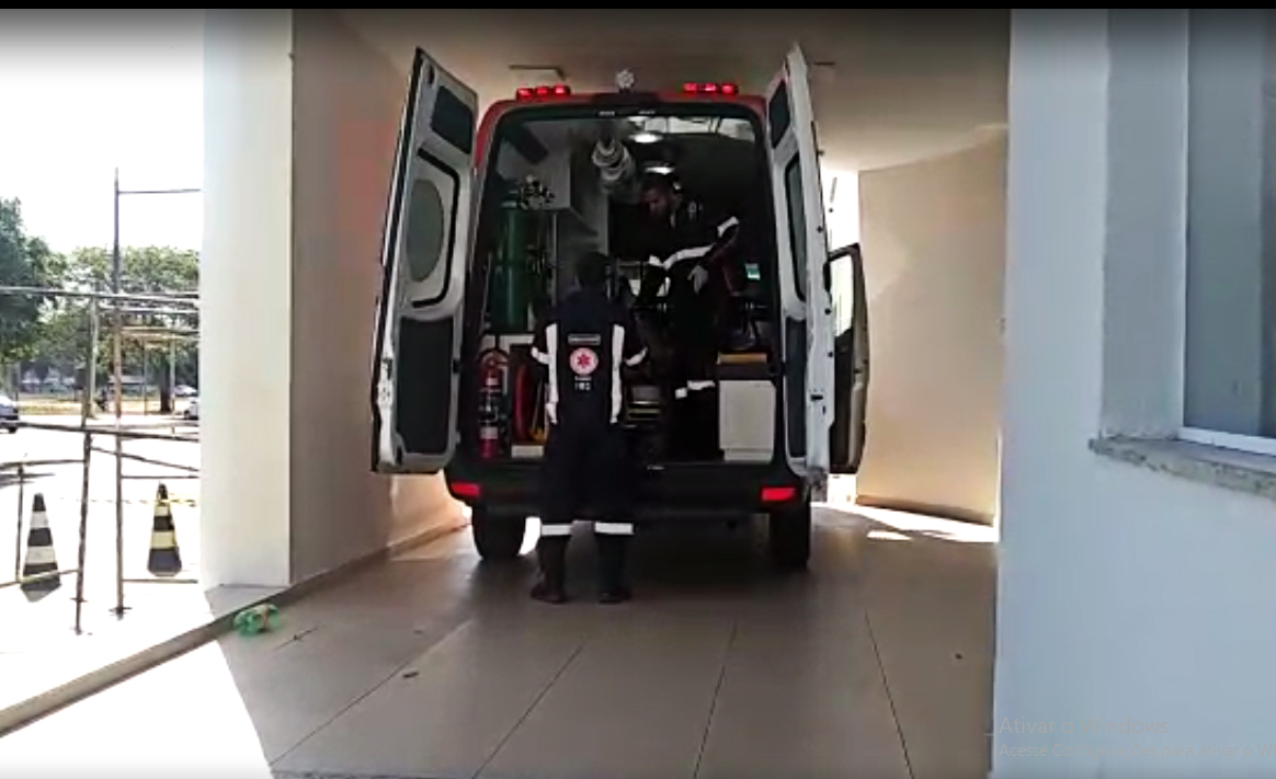 Vítima foi levada desorientada para o Hospital Auxiliadora - Alfredo Neto/ JPNEWS