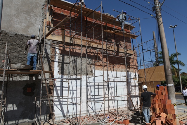 Empresas três-lagoenses passam a contratar mão de obra haitiana Empresas três-lagoenses passam a contratar mão de obra haitiana
