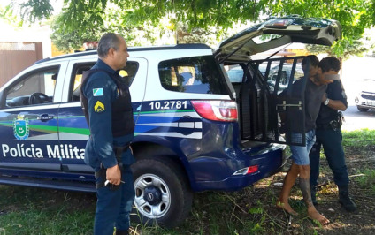 A PM prendeu em flagrante o agressor e o levou para a DAM - André Barbosa/JPNEWS