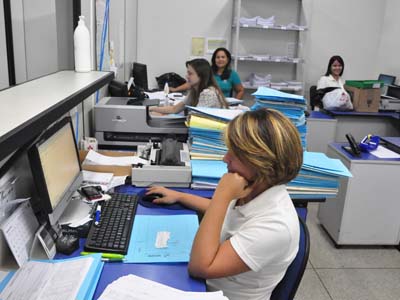 Plano de Cargos, Carreiras e Salários dos servidores será votado hoje - Plano de Cargos, Carreiras e Salários dos servidores será votado hoje -