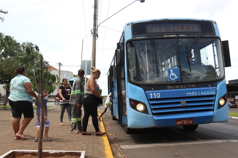 Principal queixa dos usuários do transporte público é o não cumprimento do horário - Hugo Leal/JPNEWS