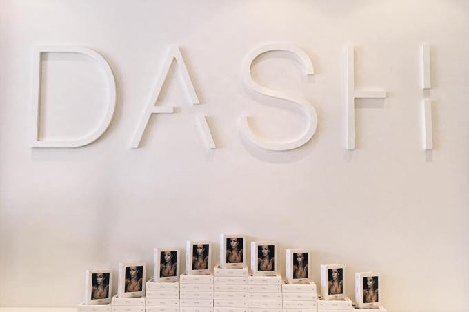Todas as lojas Dash, das irmãs Kardashian, estão sendo fechadas