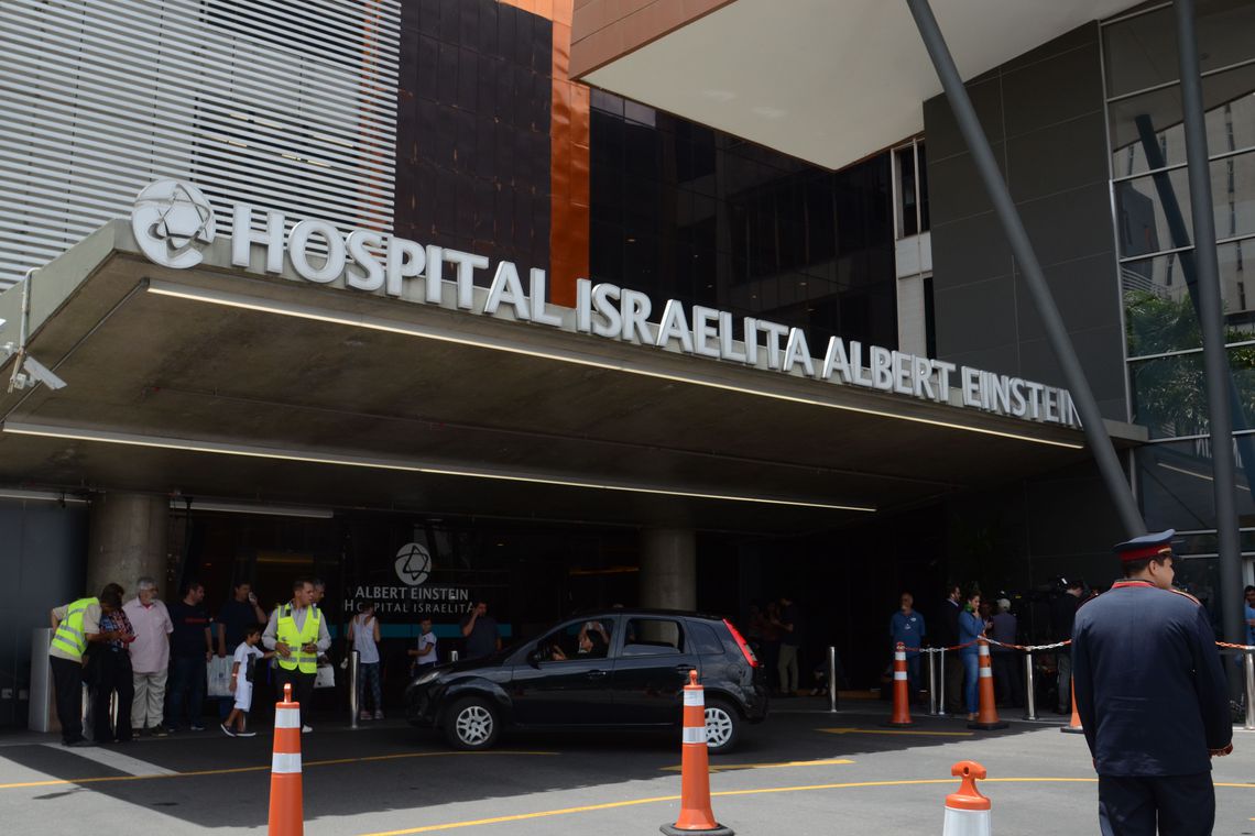 Às 17h, haverá entrevista coletiva à imprensa com o porta-voz da Presidência da República, general Rêgo Barros, no Hospital Albert Einstein - Rovena Rosa/Agência Brasil