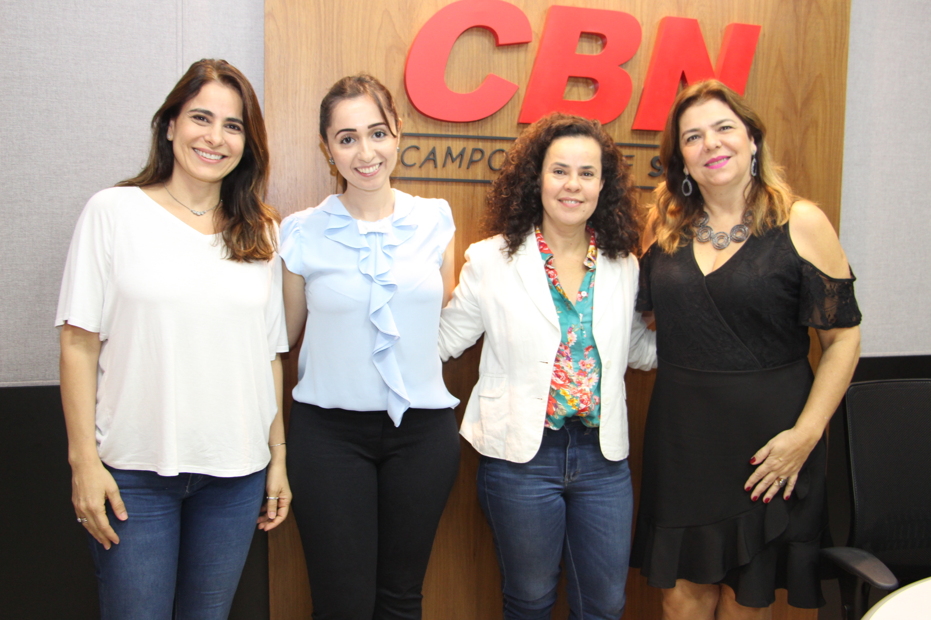 Luciane Mamoré, do Viva Casa CBN, recebeu as arquitetas Maria Cláudia Guimarães e Silvia Lotfi e, também, a empresária Maria Helena Bonotto - André Maganha