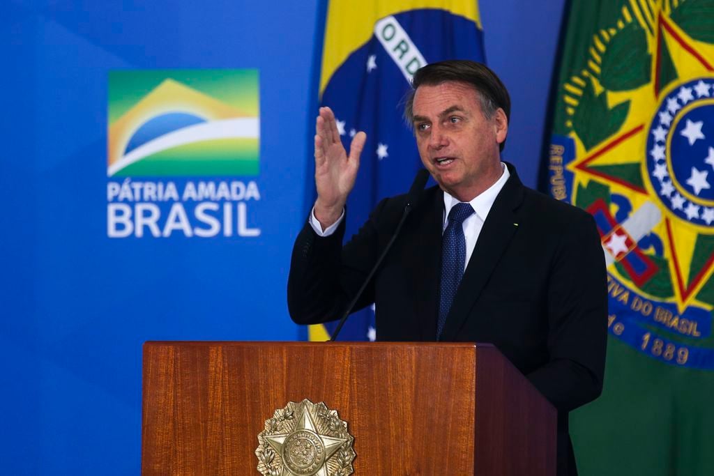 O presidente Jair Bolsonaro revogou nesta terça-feira (25), o decreto que flexibilizou o porte e a posse de armas de fogo no Brasil. - Foto: Antonio Cruz/Agência Brasil