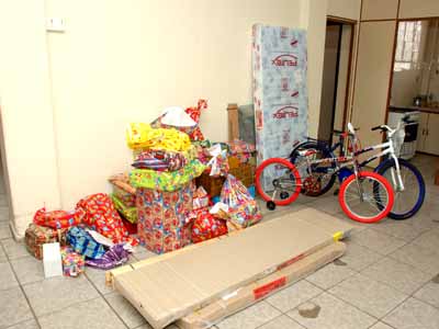 Distribuição dos brinquedos às crianças que mandaram cartas começa hoje -