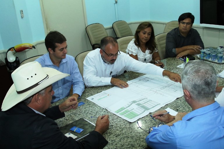 Diretores do grupo Atacadão se reuniram com o prefeito Ângelo Guerreiro - Imagem cedida