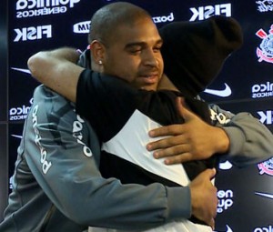 Adriano pode deixar o Corinthians -