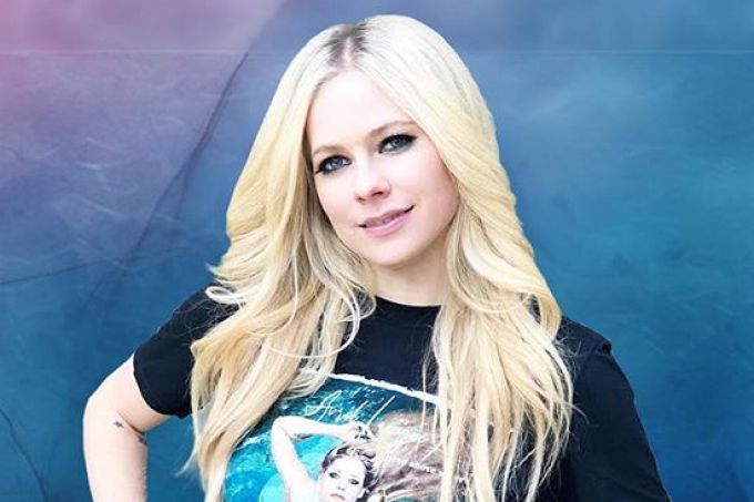 Avril Lavigne lança música poderosa sobre sua luta contra doença grave