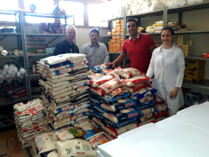 A arrecadação de alimentos totalizou 4.465, conseguidos na última noite da Expopar 2018 - Divulgação Sindicato Rural