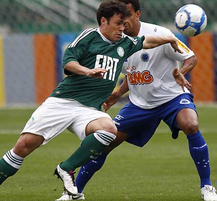 Palmeiras e Cruzeiro jogam amanhã no Pacaembu - Palmeiras e Cruzeiro jogam amanhã no Pacaembu -