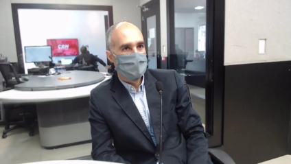 O diretor financeiro do Grupo Auto Master, Eduardo Pinheiro, foi o terceiro a perguntar ao palestrante, Eugênio Mussak - Reprodução/Aquivo