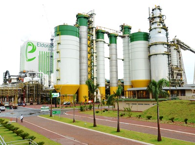 A megaestrutura do conjunto industrial da Eldorado Brasil em Três Lagoas -