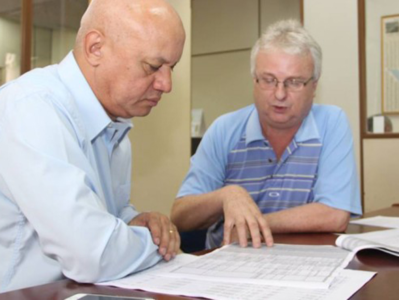 Secretário Carlos Alberto de Assis e superintendente de Patrimônio e Transportes, Alberto Furlan - Notícias MS