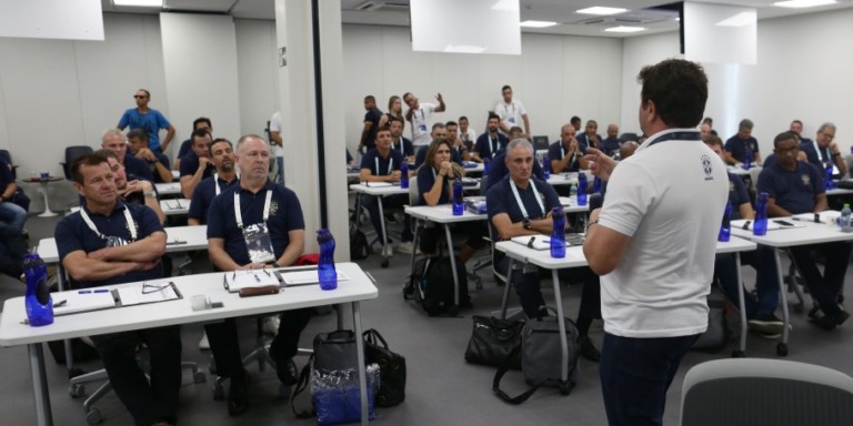 O curso é obrigatório para todas as categorias, desde o sub-11 até o profissional - Foto: Lucas Figueiredo/CBF