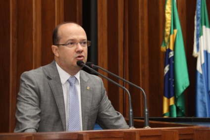 Deputado estadual Barbosinha revelou que quatro prefeitos trocaram de legenda e desembarcaram no DEM - Luciana Nassar / Wagner Guimarães / ALEMS